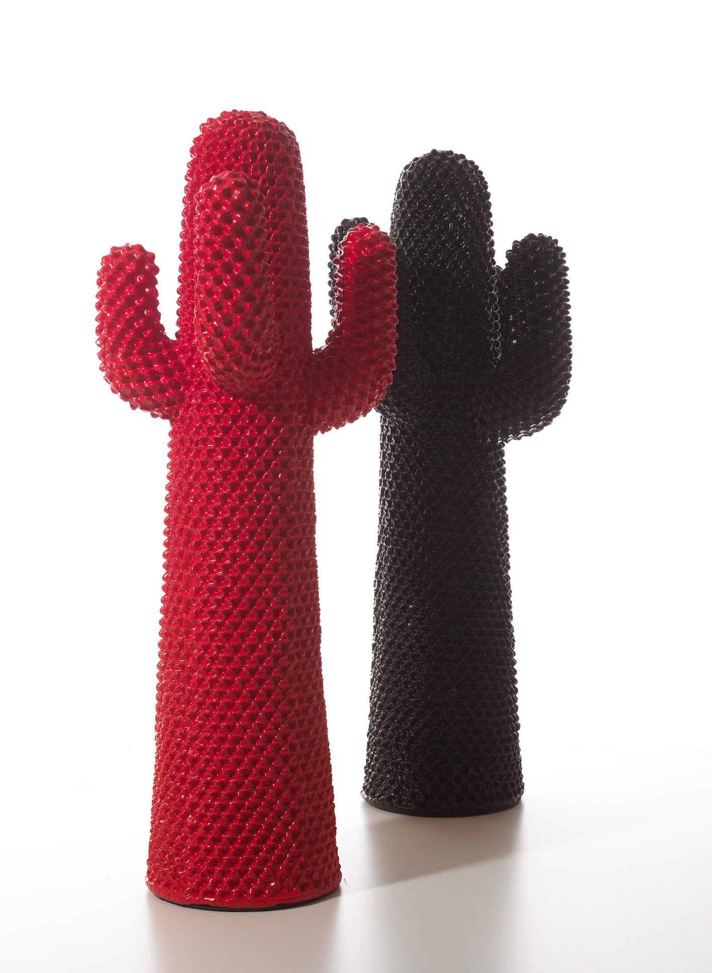 Nerocactus e Rossocactus, design di Drocco - Mello per Gufram, 2010.