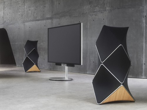 BeoLab 90, design di Frackenpohl Poulheim per Bang & Olufsen.