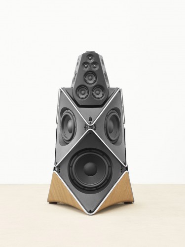 BeoLab 90, design di Frackenpohl Poulheim per Bang & Olufsen.