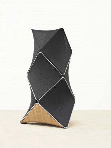 BeoLab 90, design di Frackenpohl Poulheim per Bang & Olufsen.