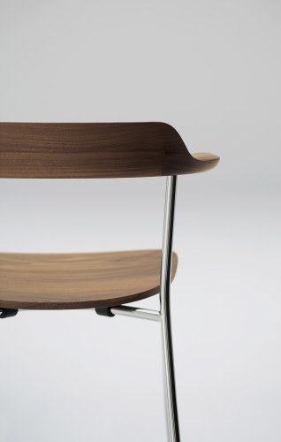 Hiroshima Armchair di Naoto Fukasawa per Maruni.