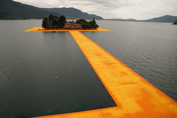 Christo, The Floating Piers, 2016.