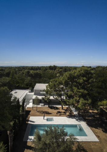 Casa entre la pinada, Paterna. Fran Silvestre Arquitectos.