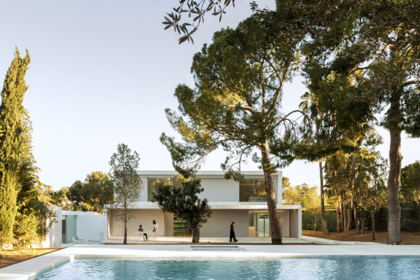 Casa entre la pinada, Paterna. Fran Silvestre Arquitectos.