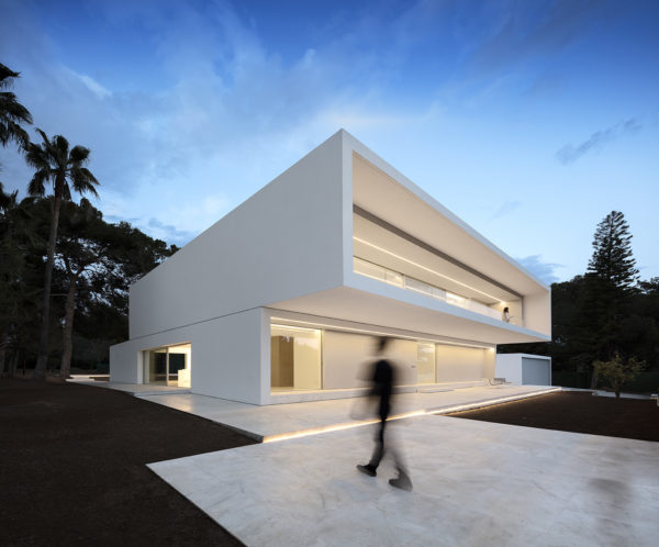Casa entre la pinada, Paterna. Fran Silvestre Arquitectos.