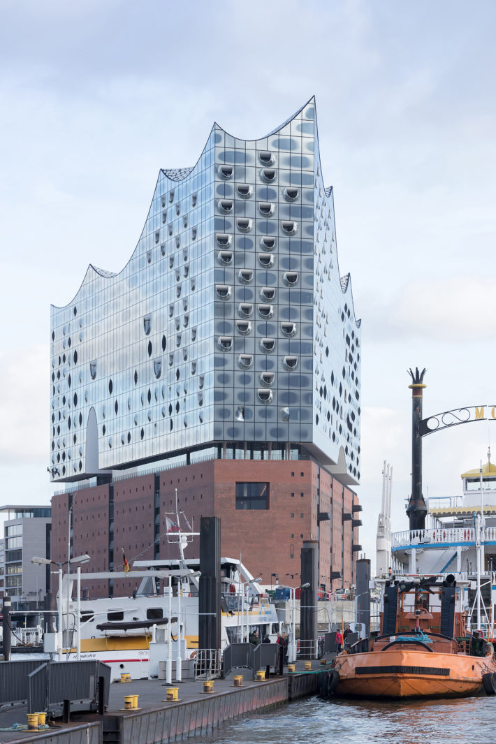 Elbphilharmonie, Hamburg, Herzog & de Meuron, project 2004-14, construction 2006-16. Photo: © Iwan Baan.