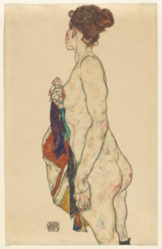 Egon Schiele, Stehender Akt mit Tuch (Standing Nude with a Patterned Robe), 1917. Gouache and black crayon on buff paper. National Gallery of Art, Washington. Gift of The Robert and Mary M. Looker Family Collection, 2016. Picture: Courtesy National Gallery of Art, Washington.