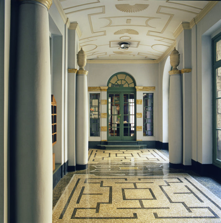 Palazzo Borletti, Via San Vittore 40-42, Milan, 1928, hallway, designed by Gio Ponti and Emilio Lancia. © Gio Ponti Archives, Milan.