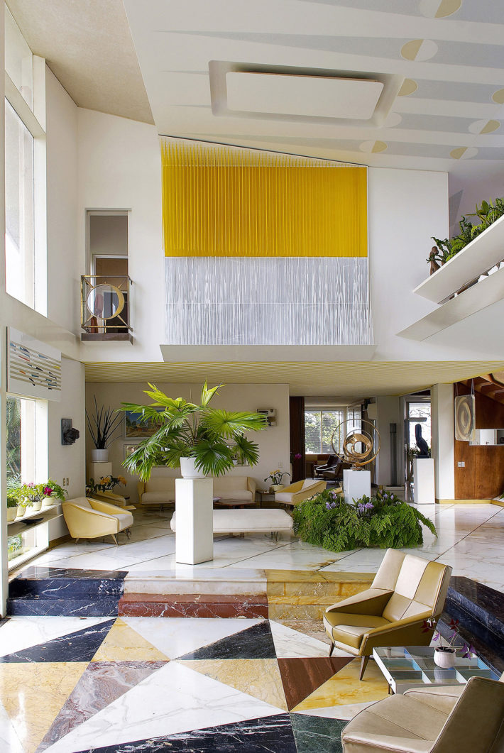 Living room of Villa Planchart, Caracas, 1953-57, designed by Gio Ponti. © Antoine Baralhé, Anala and Armando Planchart Foundation.