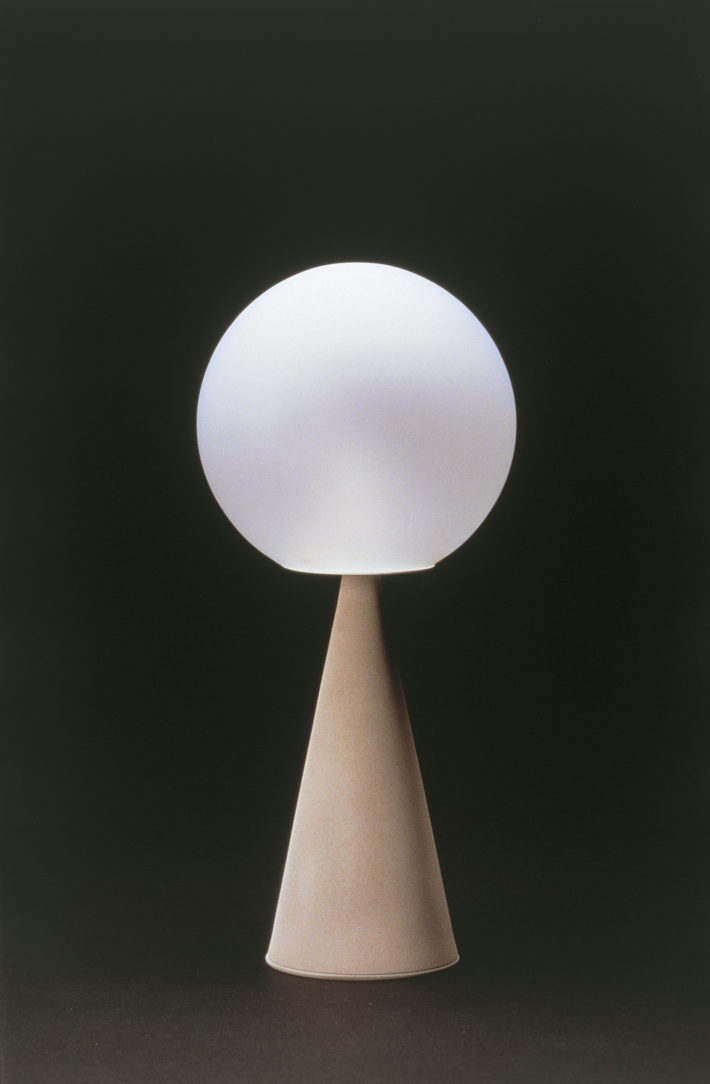 Lampada Bilia, 1931, Gio Ponti per Fontana Arte, Milano. © Gio Ponti Archives, Milano.