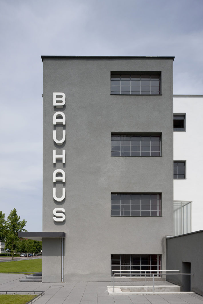 Walter Gropius, Bauhaus Building in Dessau, 1925-26, view from south. Photo: © Tadashi Okochi, Pen Magazine, 2010, Stiftung Bauhaus Dessau.